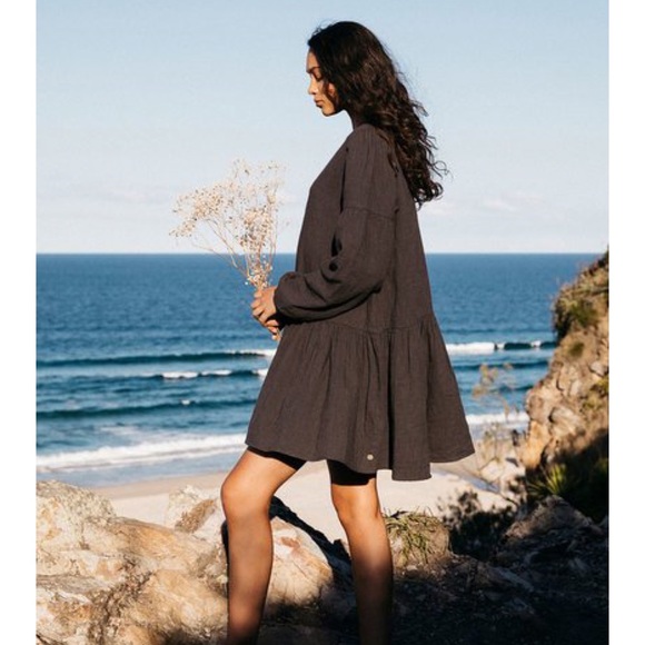 Billabong Black Mini Dress 𓇼 Australia Exclusive - Picture 9 of 9